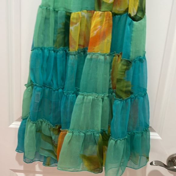 NWOT-Floral beach skirt - Picture 4 of 5